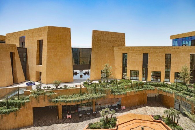 3-فنادق-بالرياض-تستلهم-العمارة-السعودية-وتقدم-تجارب-إقامة-بمعايير-عالمية